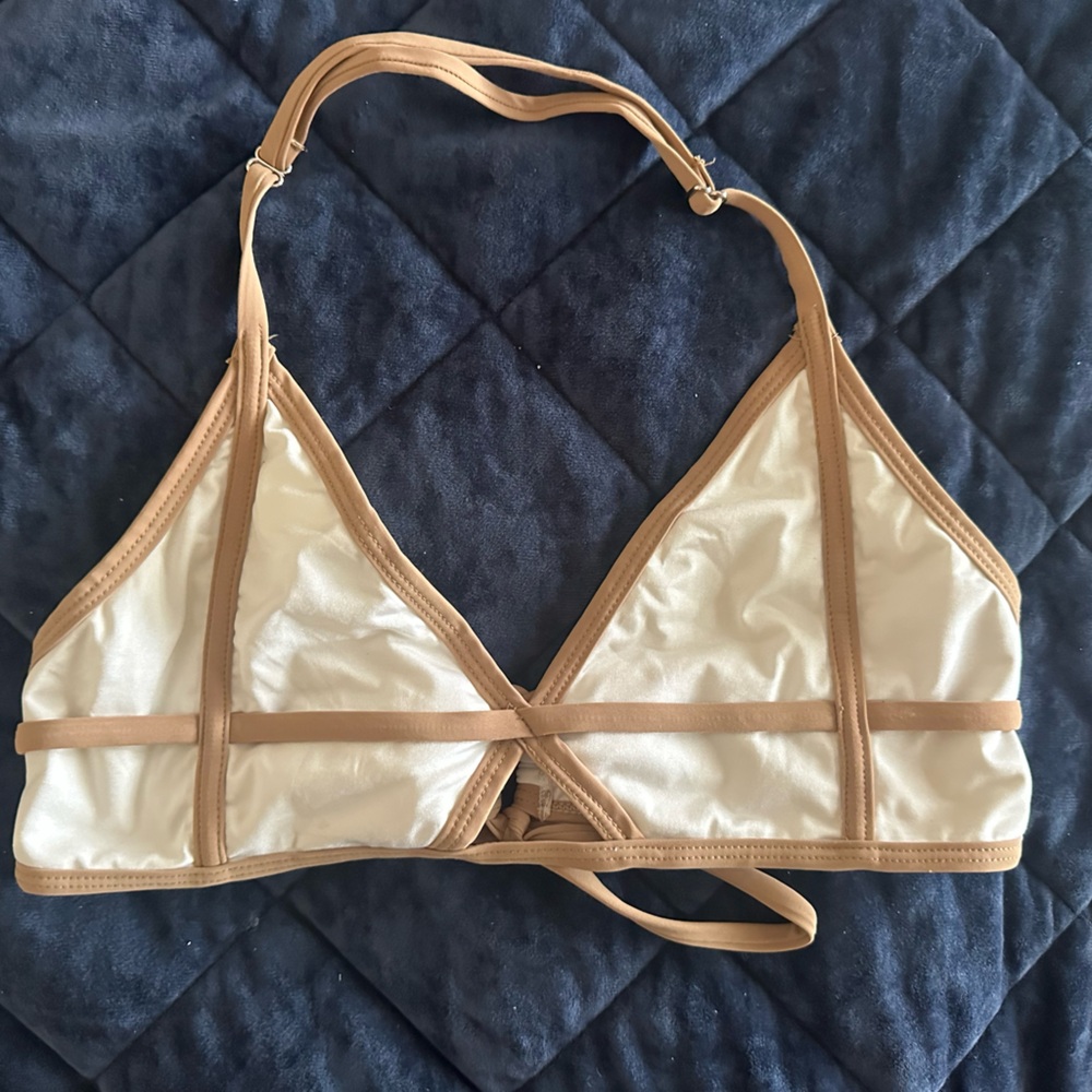 Beach bunny white top